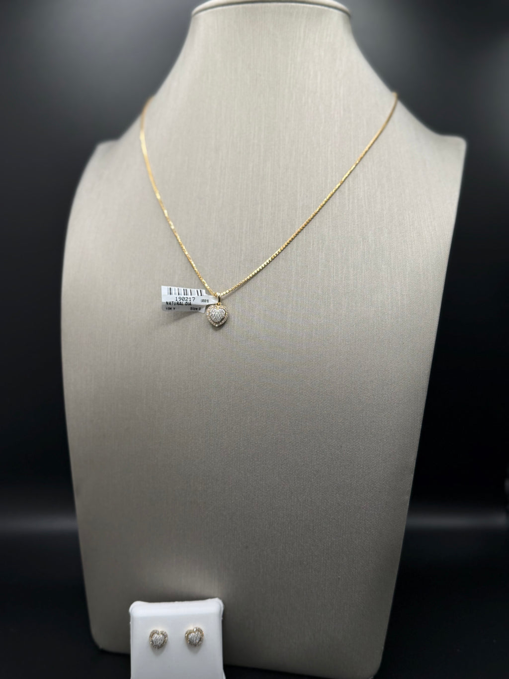 Conjunto de oro 10k con diamantes