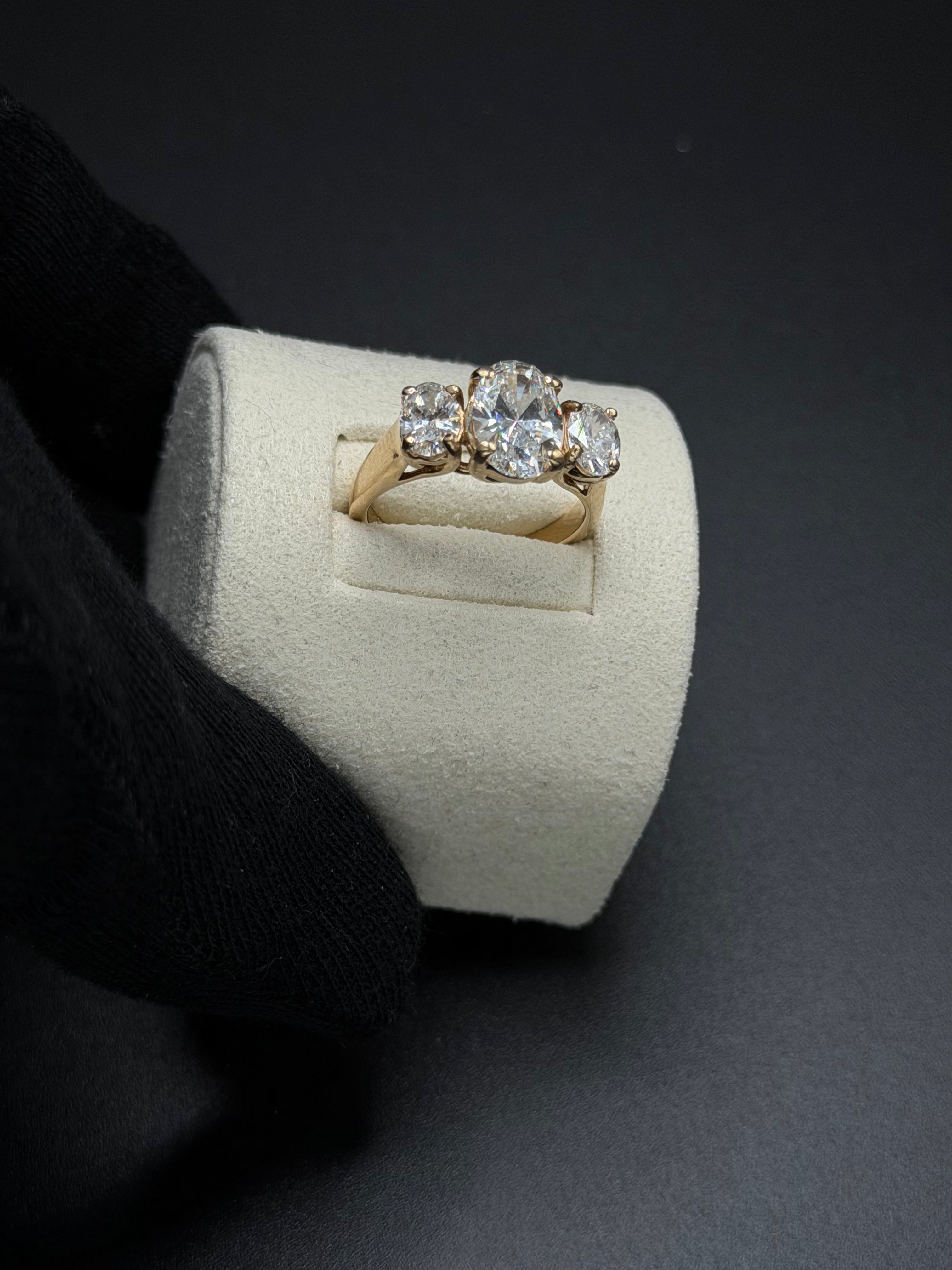 14k Lab diamond 2.11ct