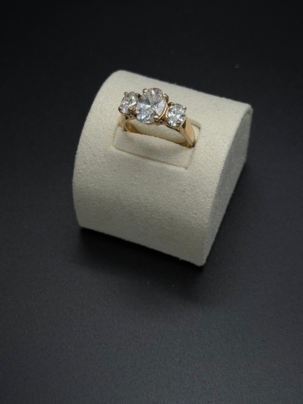 14k Lab diamond 2.11ct