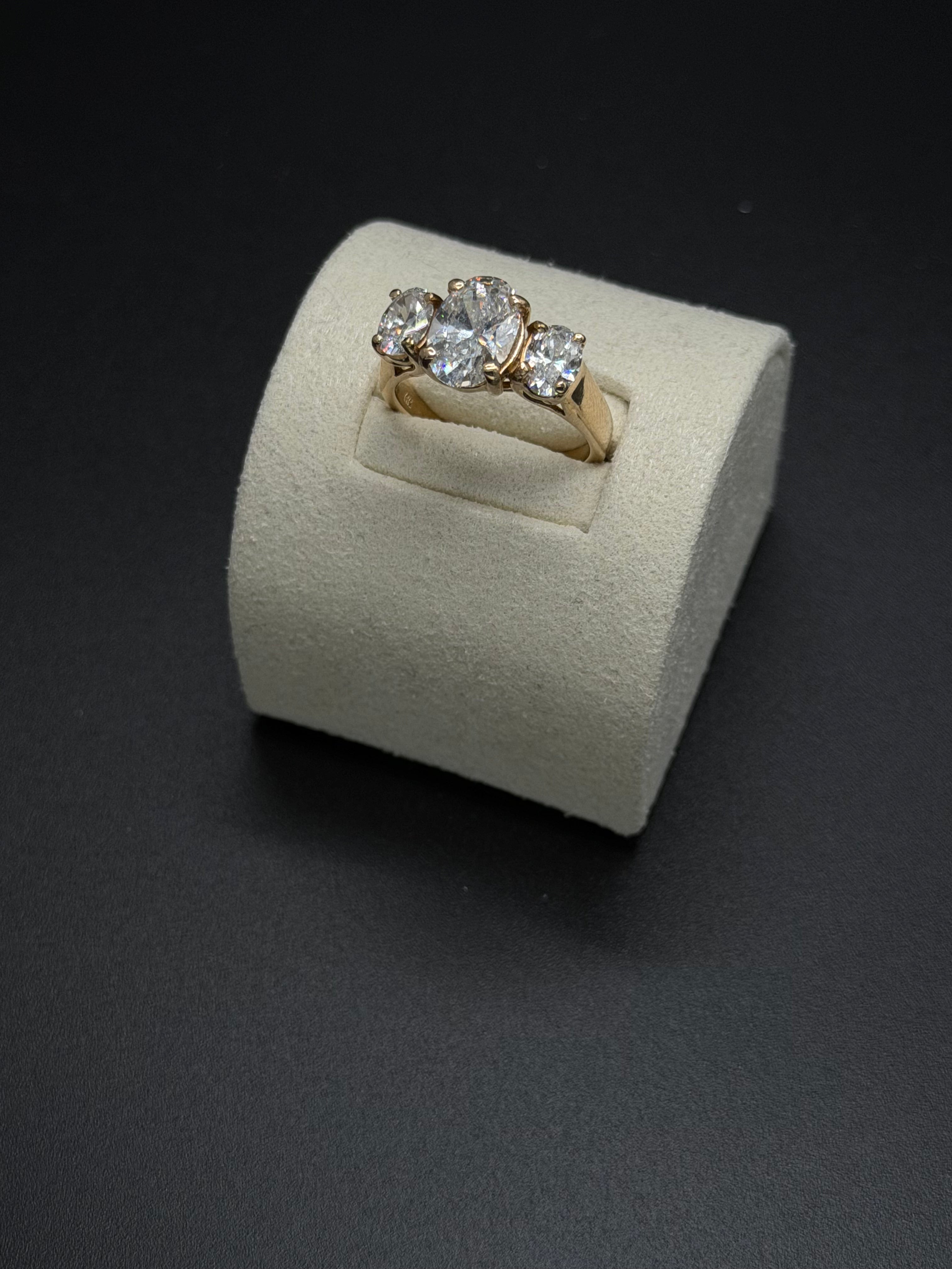 14k Lab diamond 2.11ct
